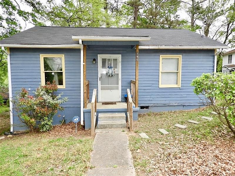 1st image of 190 Woods Dr NE