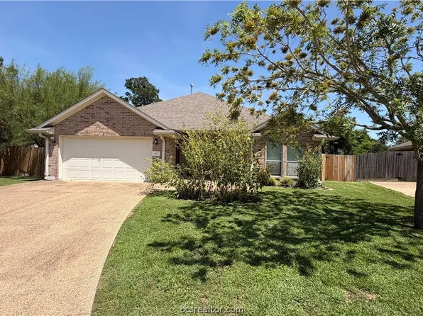 1102 Crested Point Ct, College Station, TX 77845