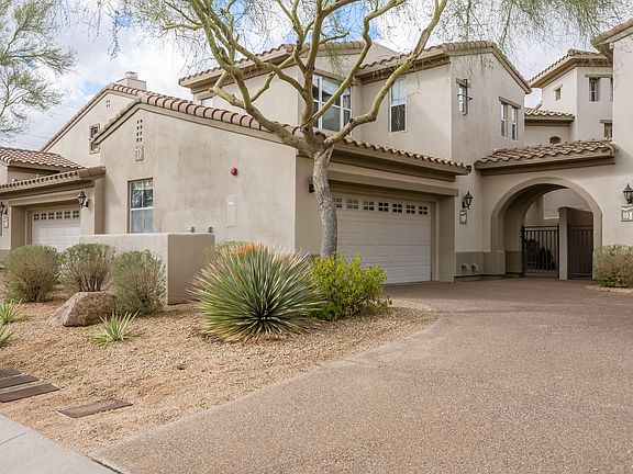 3rd image of 20802 Grayhawk Dr #1086