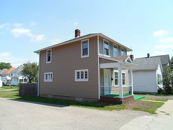 2nd image of 139 E 7th St