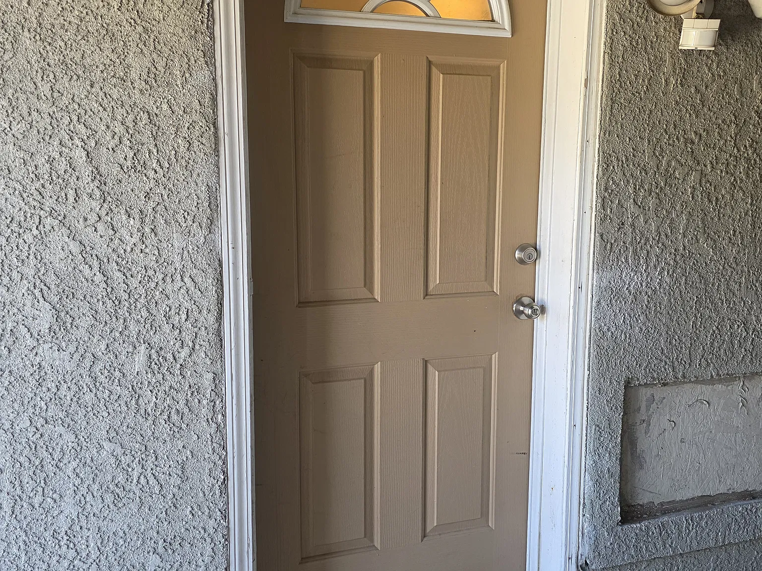 Studio, 600 sqft, $1,095 — Photo 1