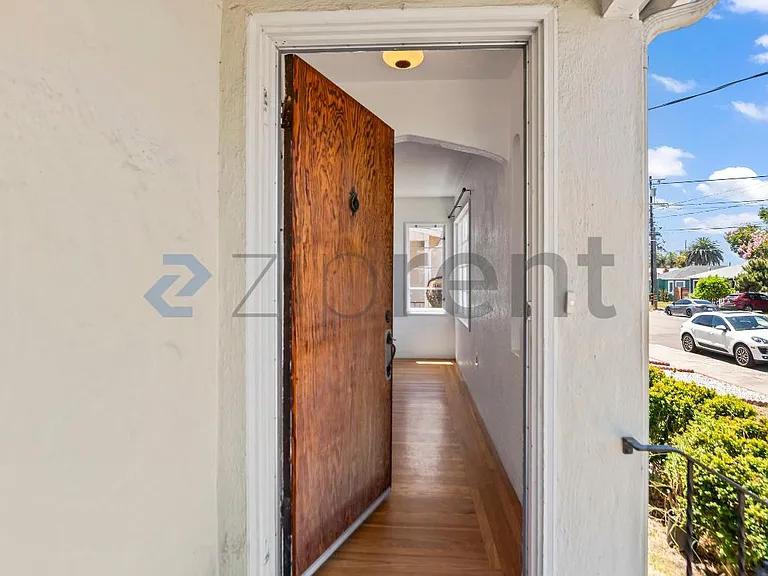 791 Elsie Ave — Photo 3