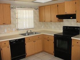 4th image of 1632 Carter Oaks Dr