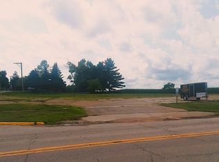 1003 Cartwright Ave, Ashton, IL 61006