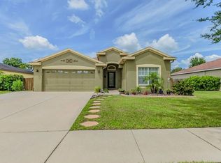707 Coade Stone Dr, Seffner, FL 33584