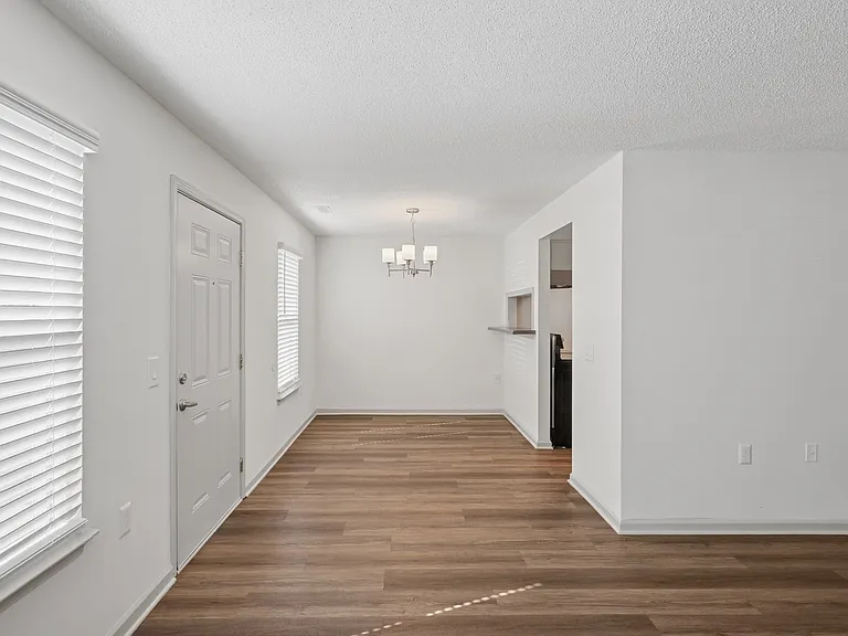 Dominion Pines Apartments — Photo 12