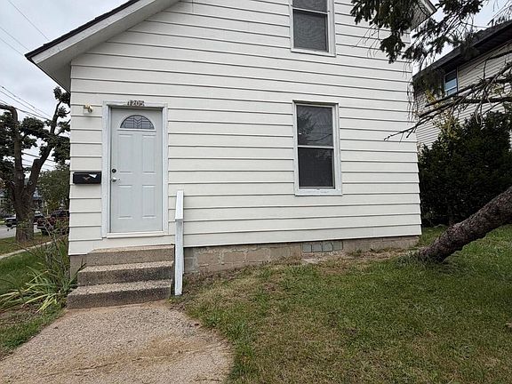 2nd image of 1205 Hall St SE