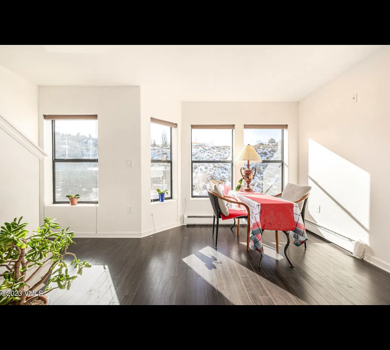 2 bed, 924 sqft, $3,600 — Photo 4