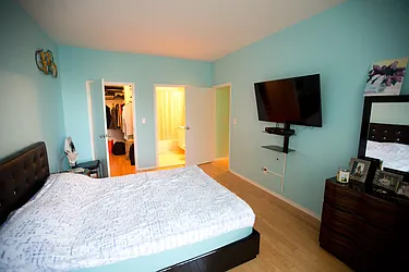 Sold by NextDoor Realty
