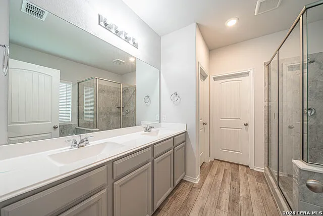 6831 Alaskan Way — Photo 34