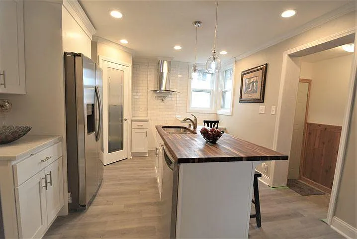 E Plankinton Ave — Photo 8