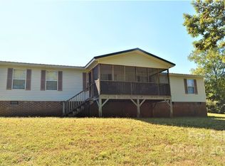 3180 Sheely Rd, Lenoir, NC 28645