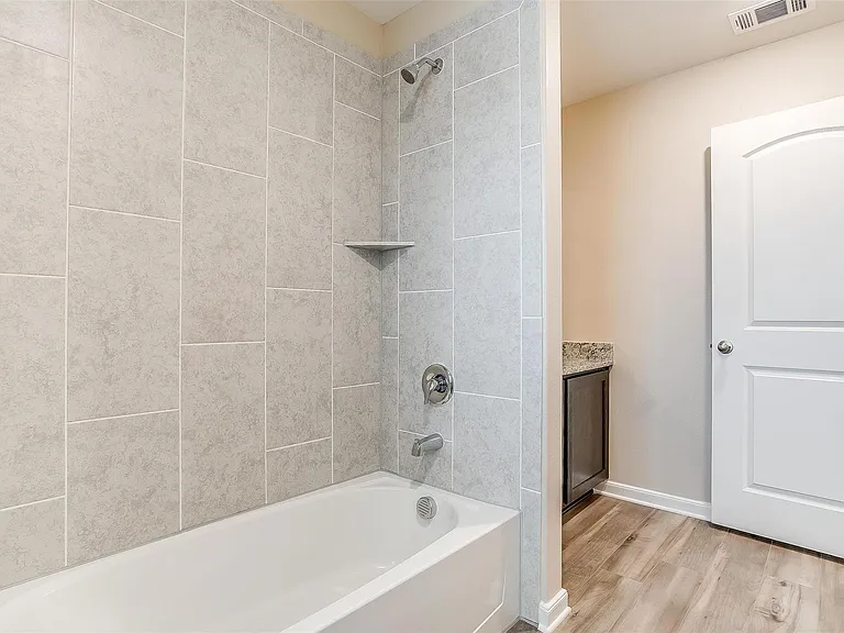 1025 McDonald Dr — Photo 24