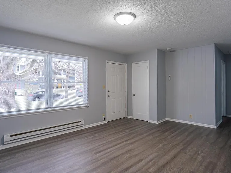 5048 Girard Ave N — Photo 8