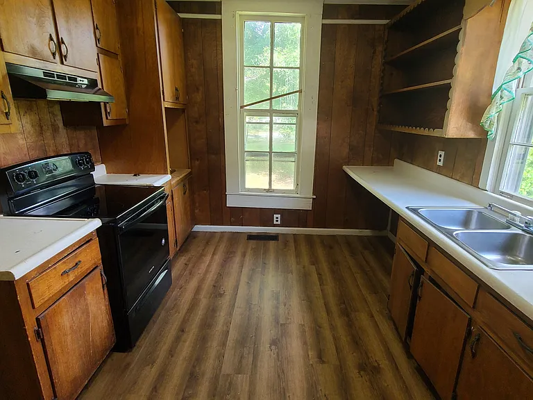 774 Macon Ave — Photo 20