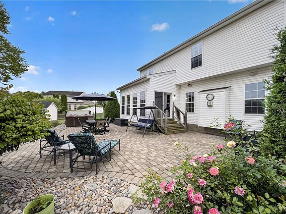3rd image of 6153 Ketch Dr