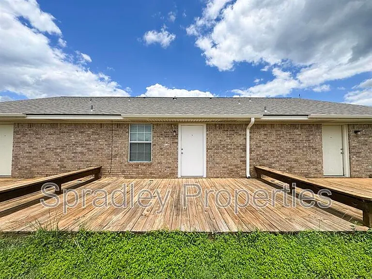 117 Lacey Lou Ln — Photo 11