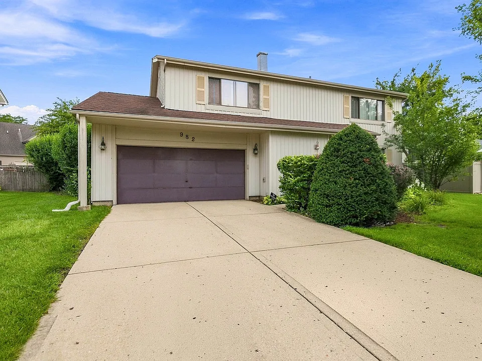 982 Valleyview Dr