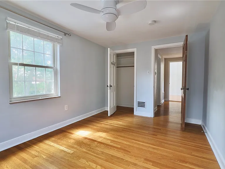633 Crystal Dr — Photo 27