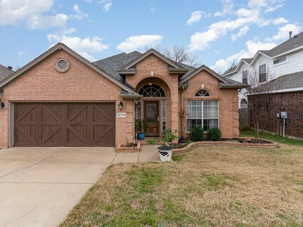 12716 Chinaberry Ct, Euless, TX 76040