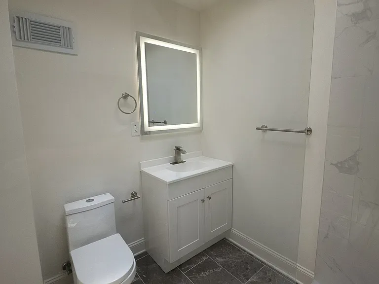 781 Livezey Ln — Photo 13