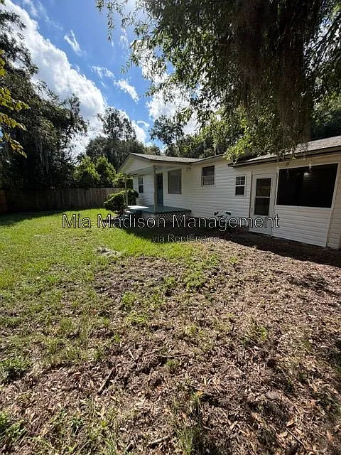 3 bed, 1.0 bath, 850 sqft, $1,650 — Photo 2