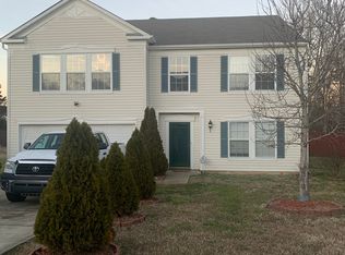 1813 Southwind Dr, Charlotte, NC 28216