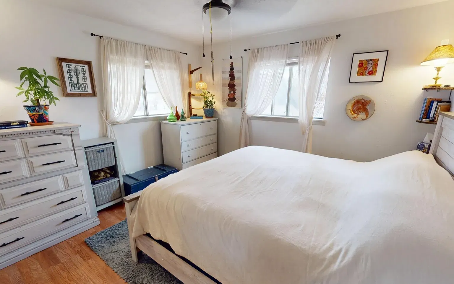 2 bed, 1950 sqft, $2,500 — Photo 2