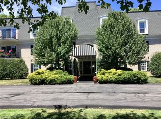 1851 King James Pkwy APT 208, Westlake, OH 44145