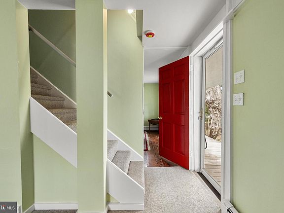 2nd image of 52 Littleworth Rd #56
