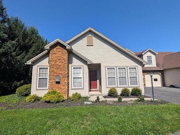 5th image of 12 Hillview Ct