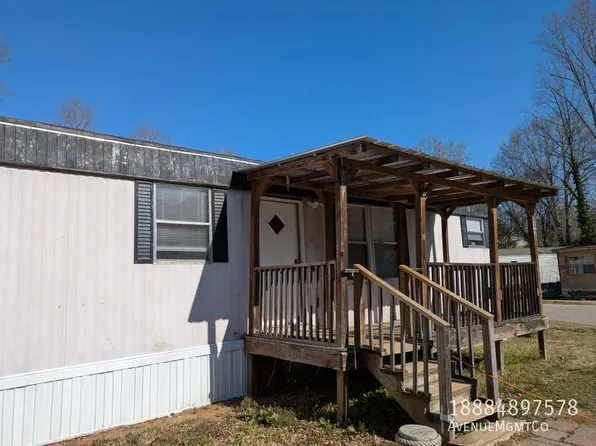 512 10th St SW, Hickory, NC