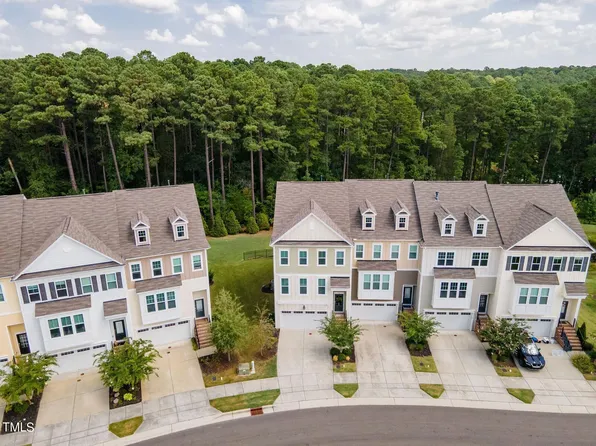 624 Edgewater Ridge Ct, Apex, NC 27523