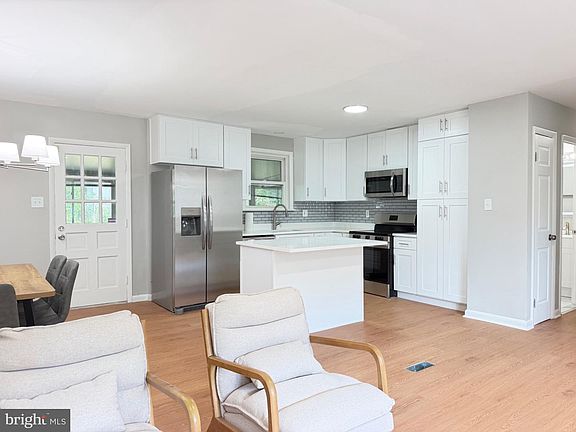 5th image of 2402 Joseph Dr