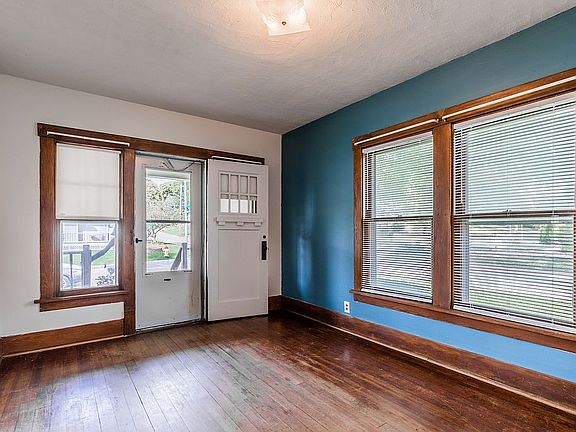 4th image of 6801 Mason St