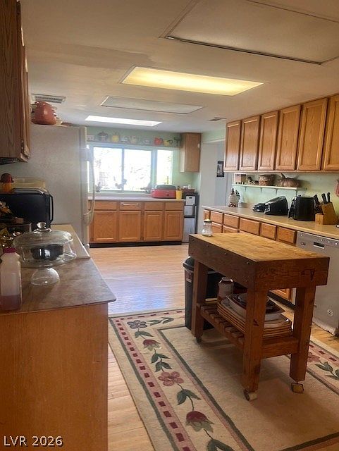 2nd image of 1140 5th St