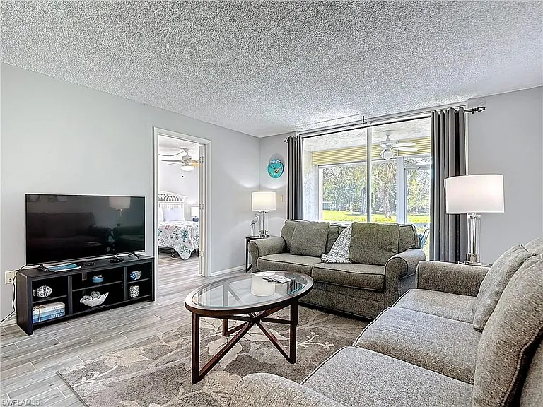 200 Turtle Lake Ct #109 — Photo 14