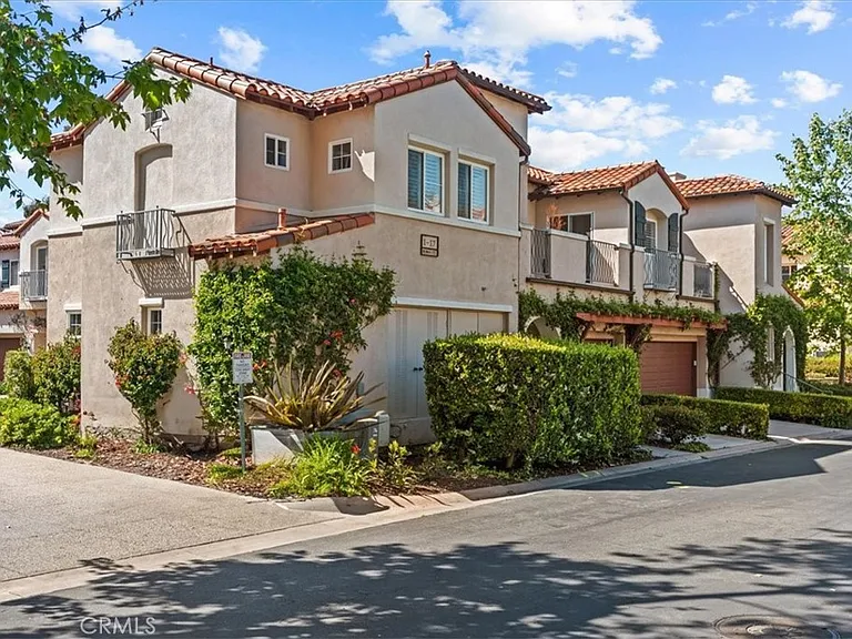 1 Roma Ct — Photo 18