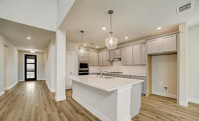 387 Borchers Blvd — Photo 7