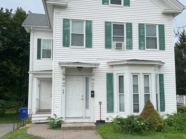 24 Grove St, Hopkinton, MA 01748