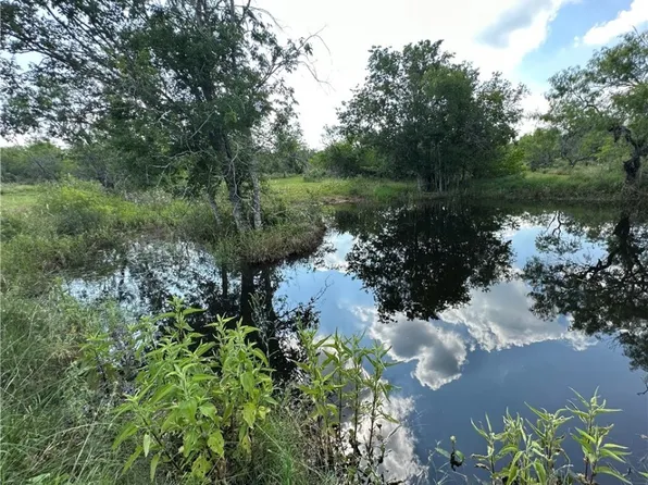 2741 State Highway 123 N, Stockdale, TX 78160