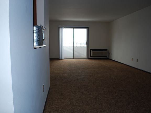 2nd image of 510 Madison St APT 304