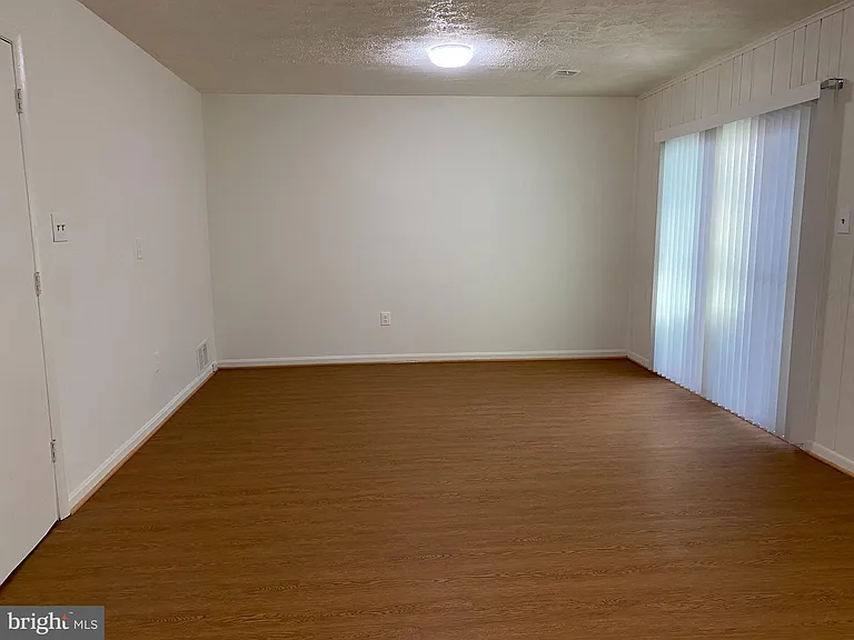 6802 Dina Leigh Ct — Photo 48