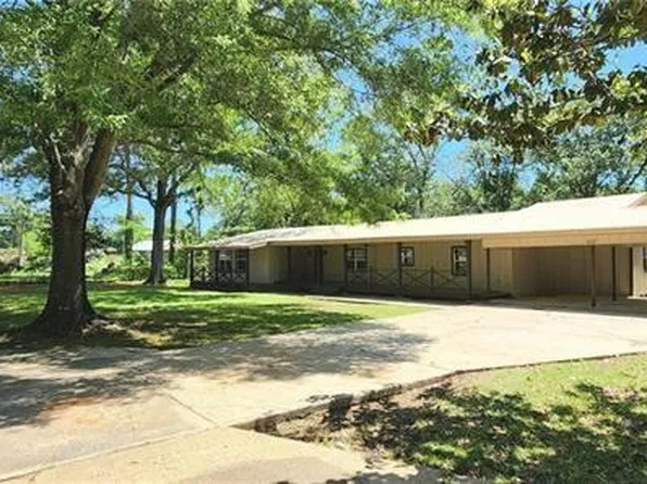 133 Palmer Chapel Rd, Pineville, LA 71360