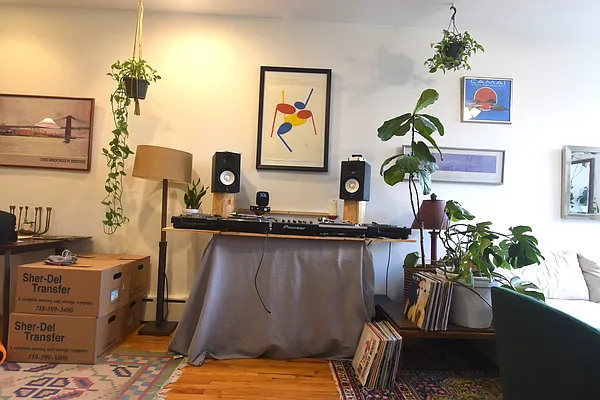 Rented by Triplemint | media 19