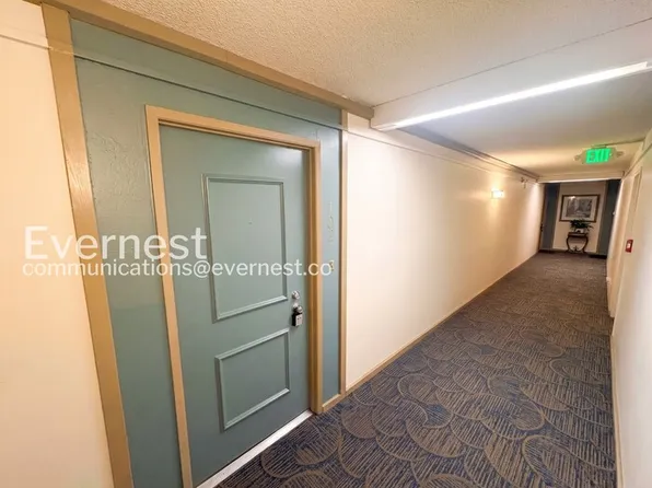 320 N Civic Dr APT 102, Walnut Creek, CA 94596