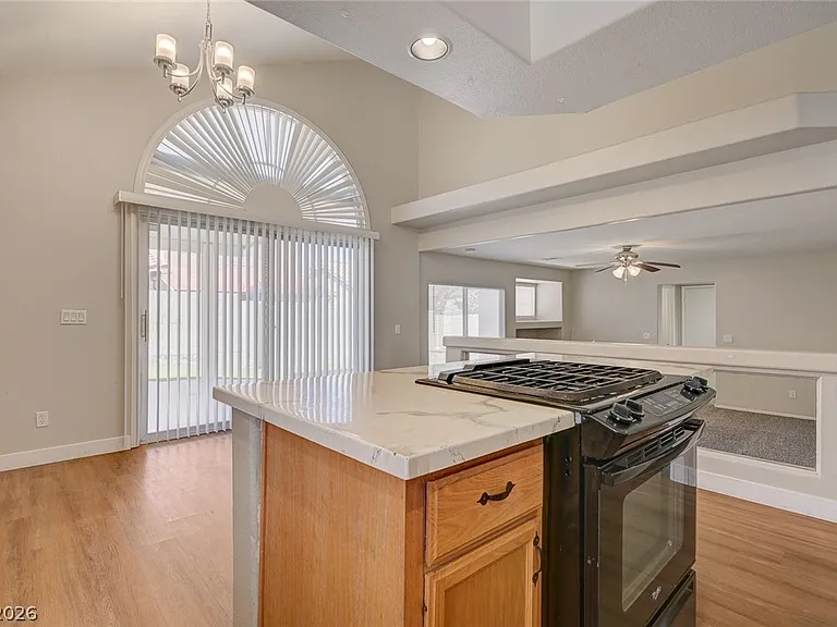 8752 Raindrop Canyon Ave — Photo 12