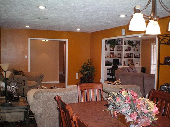 Formal Dining & Living