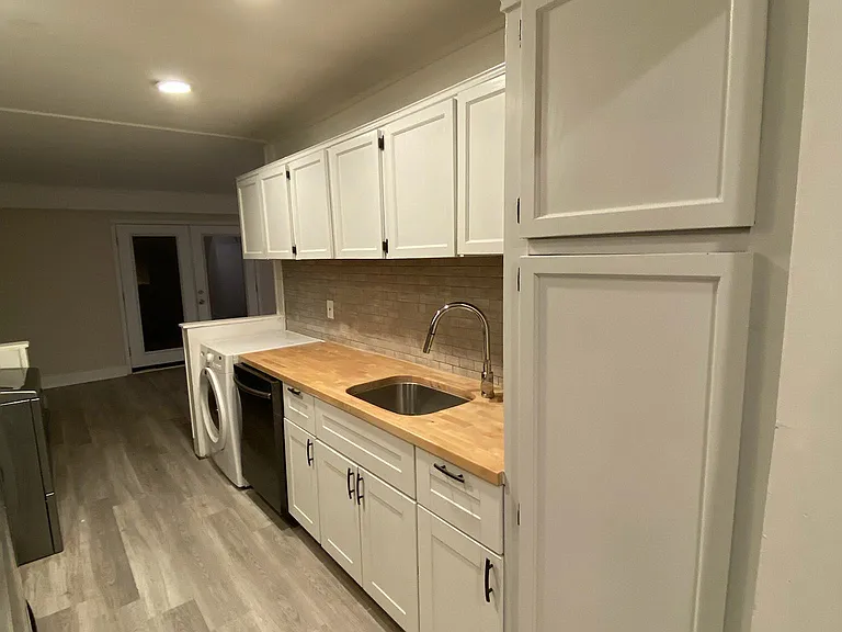 230 Hill Rise — Photo 11