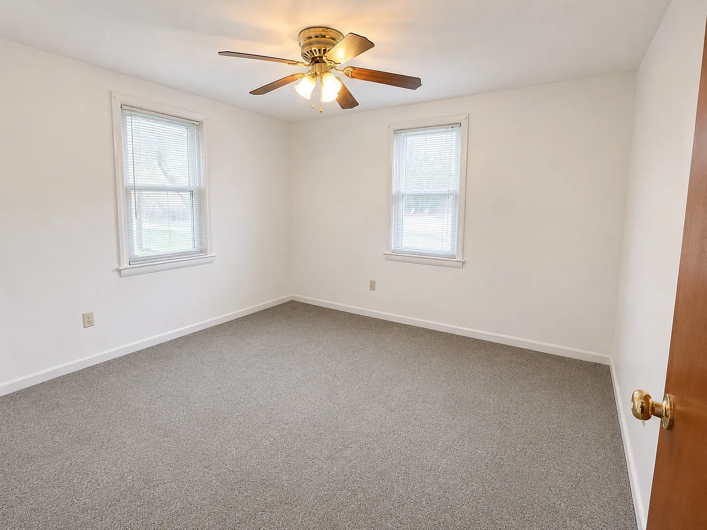 16 Sandra Dr — Photo 4